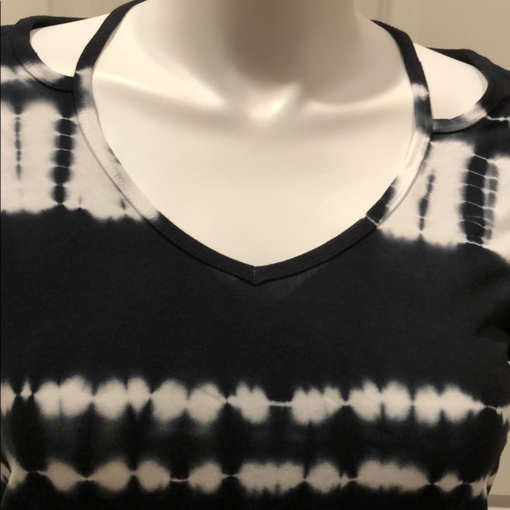 SOLD!!!   Calvin Klein Performance Stretch Top NWT sz L